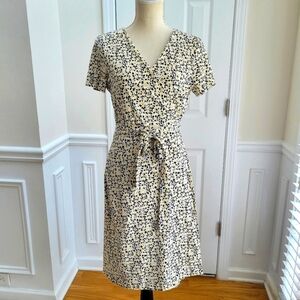 Diane von Furstenberg New‎ Julian 2 Floral Daisies Wrap Dress Size 8